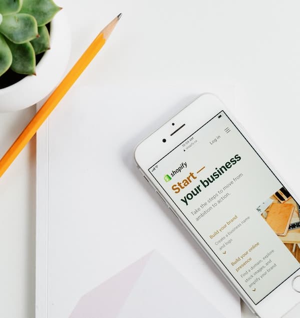 Benutzerdefinierte Shopify Seitenvorlagen erstellen 1 roberto cortese F1I4IN86NiE unsplash